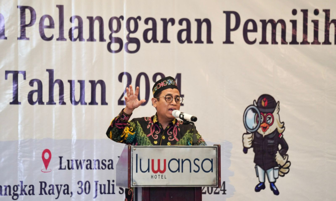 Anggota Bawaslu Puadi dalam Rapat Kerja Strategis Teknis Penanganan Pelanggaran Pemilihan Tahun 2024 di Palangkaraya, Kalimantan Tengah, Selasa (30/7/2024).