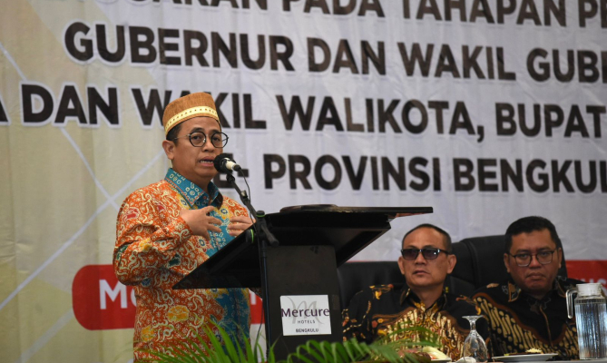 Anggota Bawaslu Puadi dalam Rapat Koordinasi Pengawasan dan Penanganan Pelanggaran pada Tahapan Pencalonan Kepala Daerah 2024 di Bengkulu, Sabtu (3/8/2024).