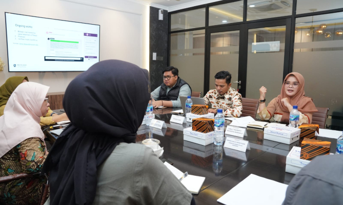 Suasana audiensi bersama AJI dan Monash University di kantor Bawaslu, Jakarta, Rabu, (31/7/2024)/foto: Publikasi dan Pemberitaan Bawaslu.