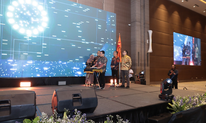 Anggota Bawaslu Puadi (tengah) membuka kegiatan Rakornas Data dan Informasi Bawaslu Tahun 2024, di Banten, Rabu (4/9/2024)/foto: Publikasi dan Pemberitaan Bawaslu.