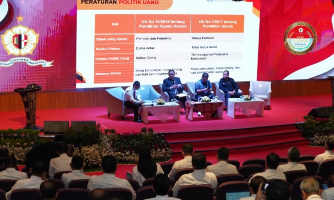 Anggota Bawaslu Herwyn JH Malonda saat menghadiri Forum Group Discussion Peningkatan Partisipasi Masyarakat Dalam Memperkuat Demokrasi, yang digelar Lembaga Ketahanan Nasional, Kamis, (22/8/2024).