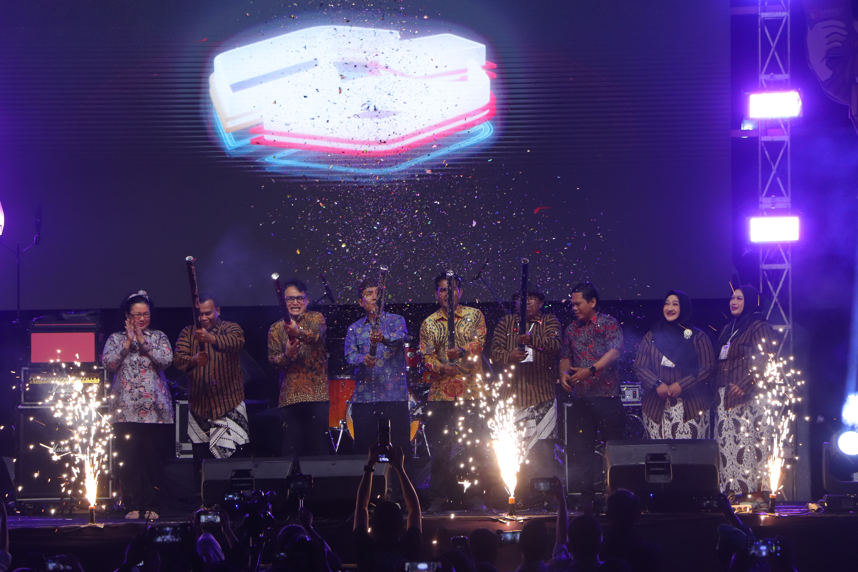 Pembukaan Acara Festival Budaya oleh Ketua Bawaslu Prov Jateng bersama Ketua Bawaslu Kota Magelang serta jajaran Forkopimda, Sabtu (14)/09/2024).