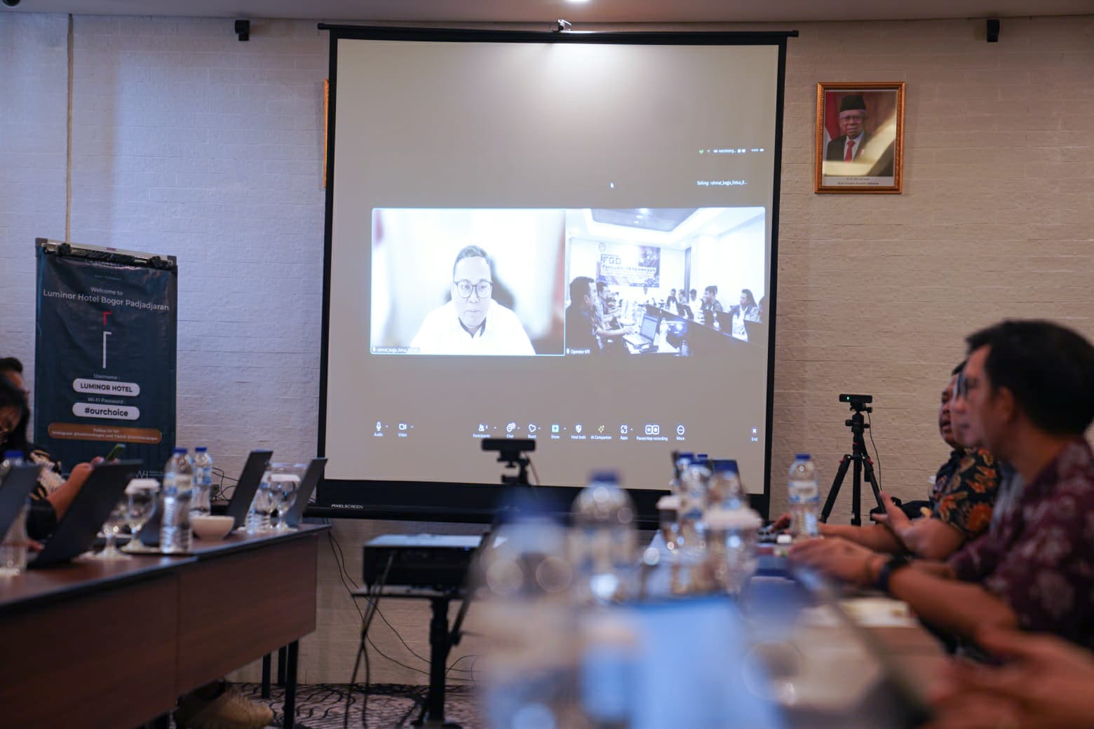 Ketua Bawaslu Rahmat Bagja saat diskusi kelompok terpumpun Evaluasi Pengawasan Penyiaran Pemilu 2024 secara daring, Jumat (27/9/2024).