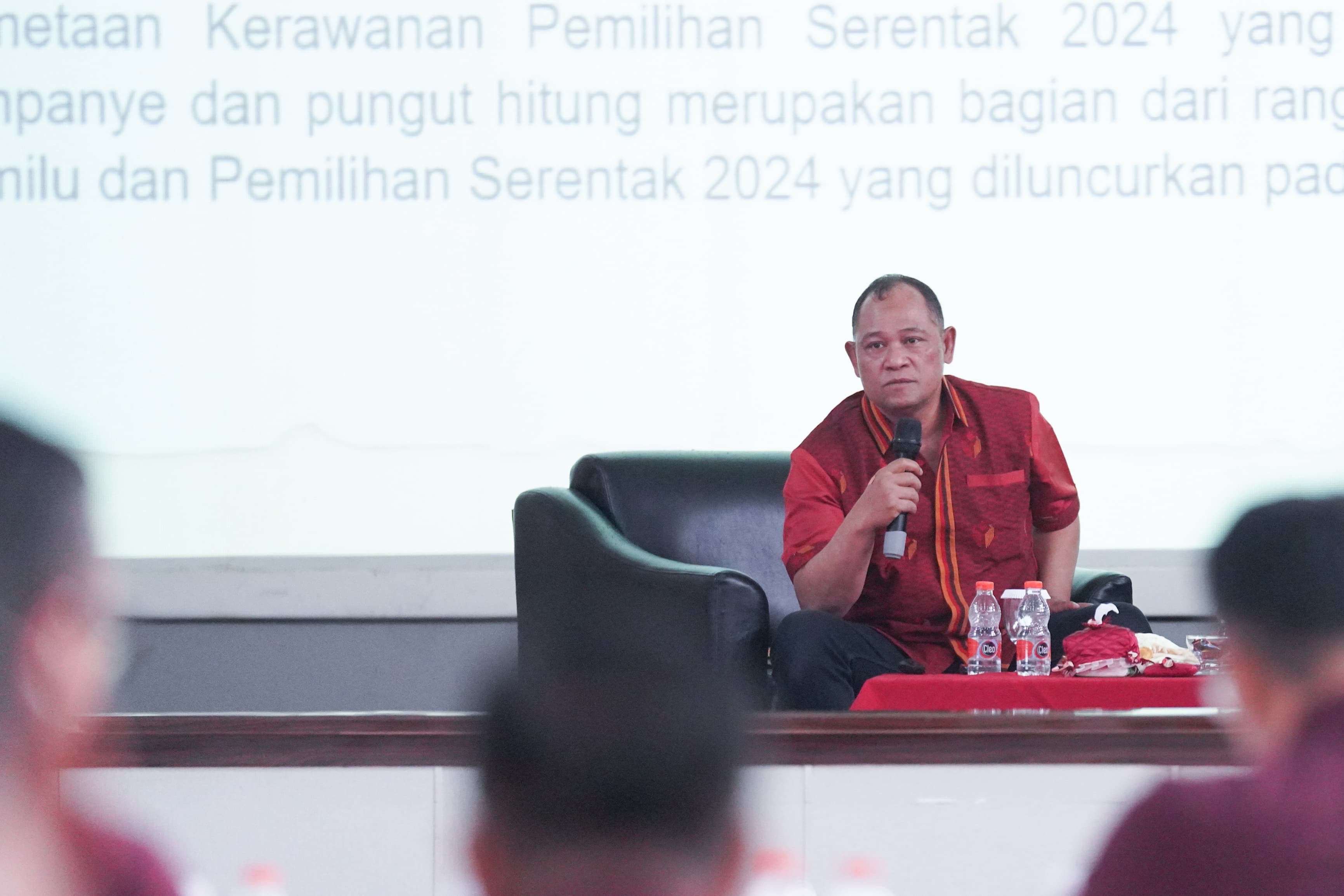 Anggota Bawaslu Totok Hariyono menjadi narasumber dalam seminar di Bogor, Jawa Barat, Rabu (9/10/2024)/foto: Publikasi dan Pemberitaan Bawaslu.
