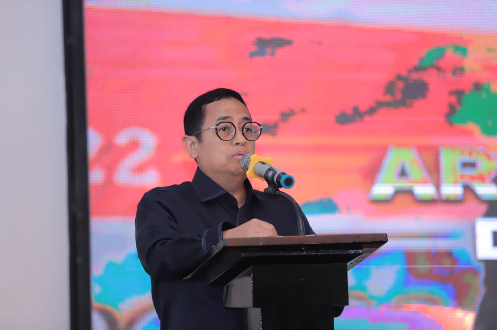 Anggota Bawaslu Puadi dalam Klinik Penegakan Hukum Pemilu dengan tema "Politik Uang dan Kampanye di Luar Jadwal, Senin (11/11/2024).