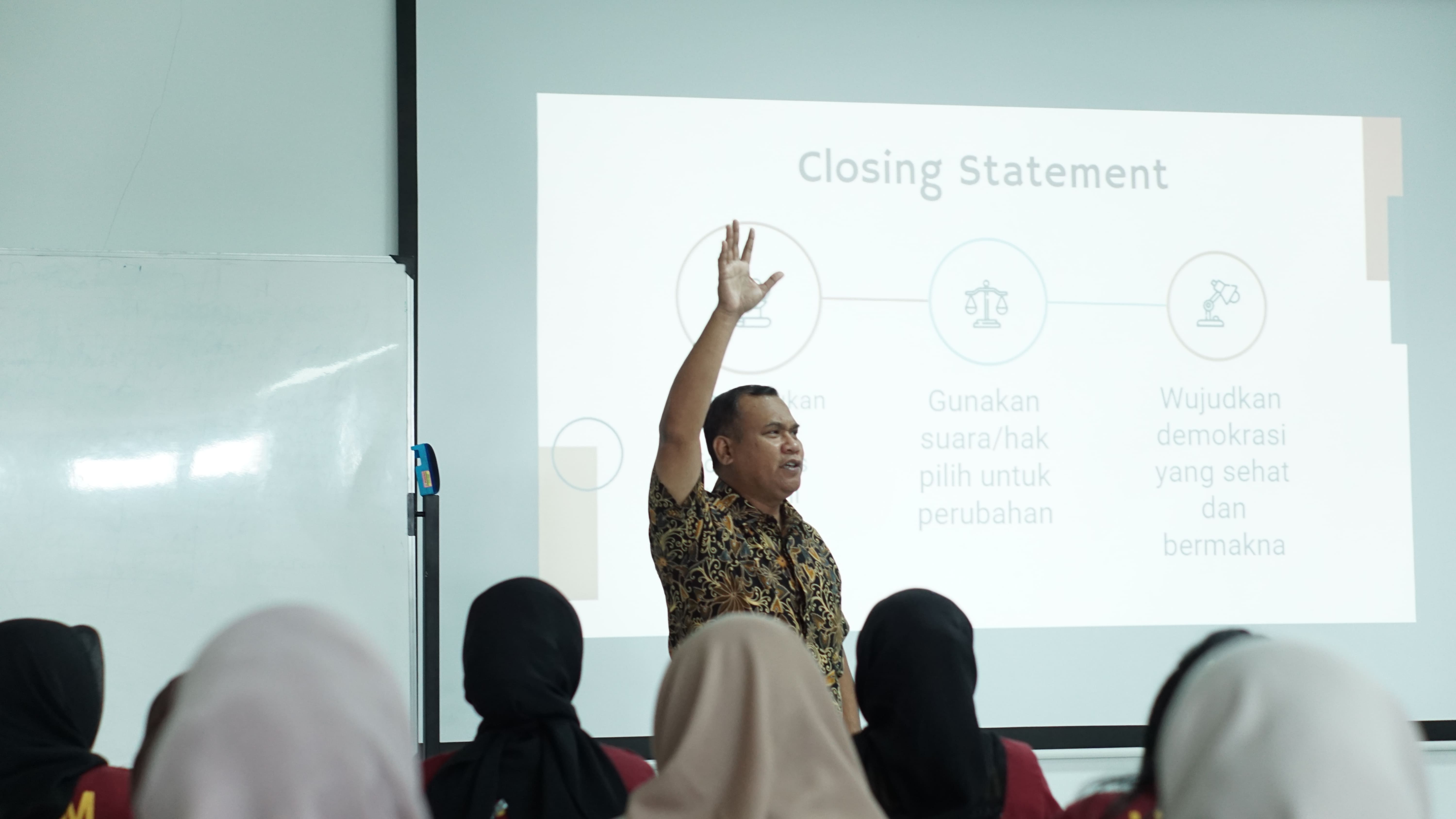 Bawaslu Goes to Campus Hukum Untid