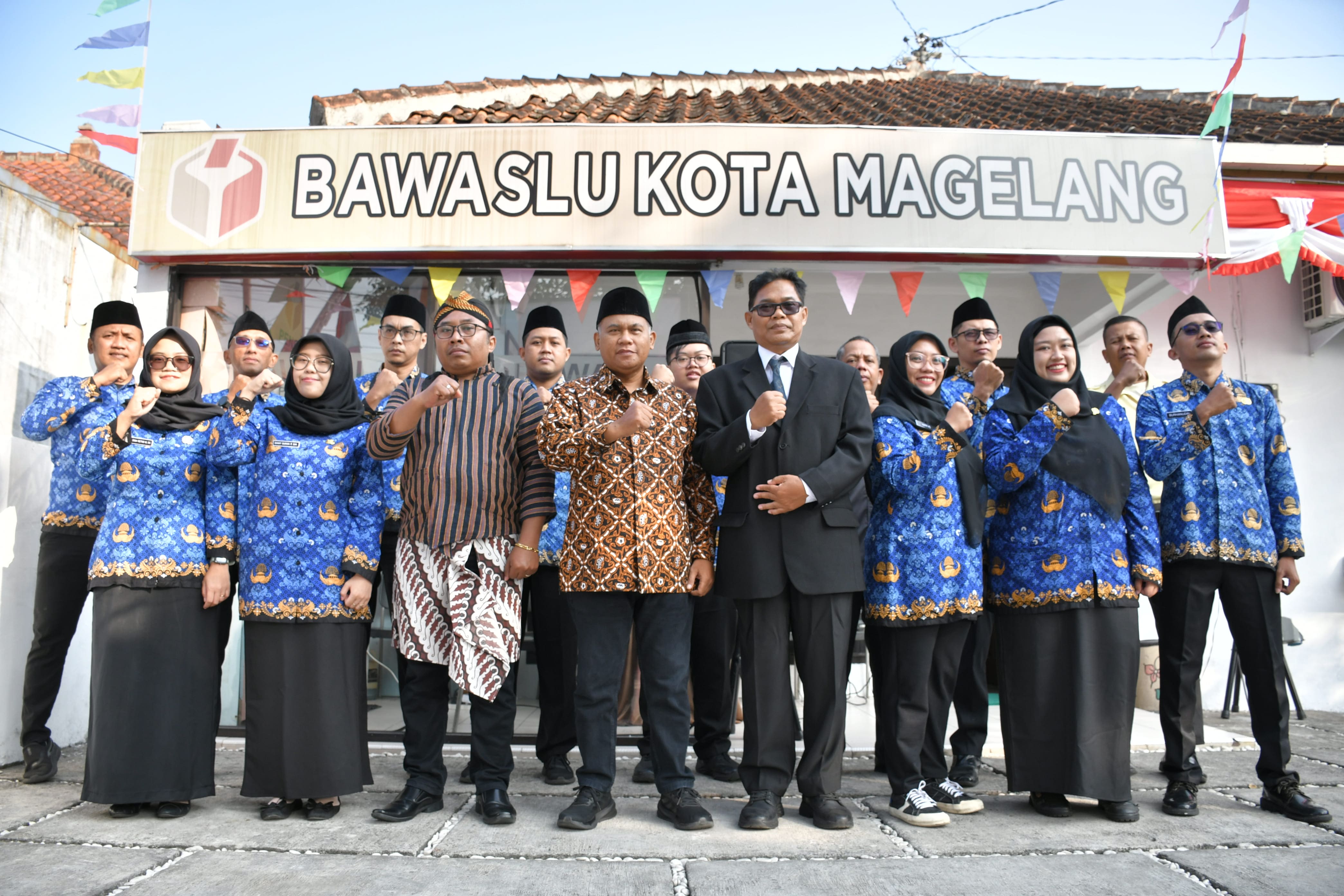 Upacara HUT ke-80 RI