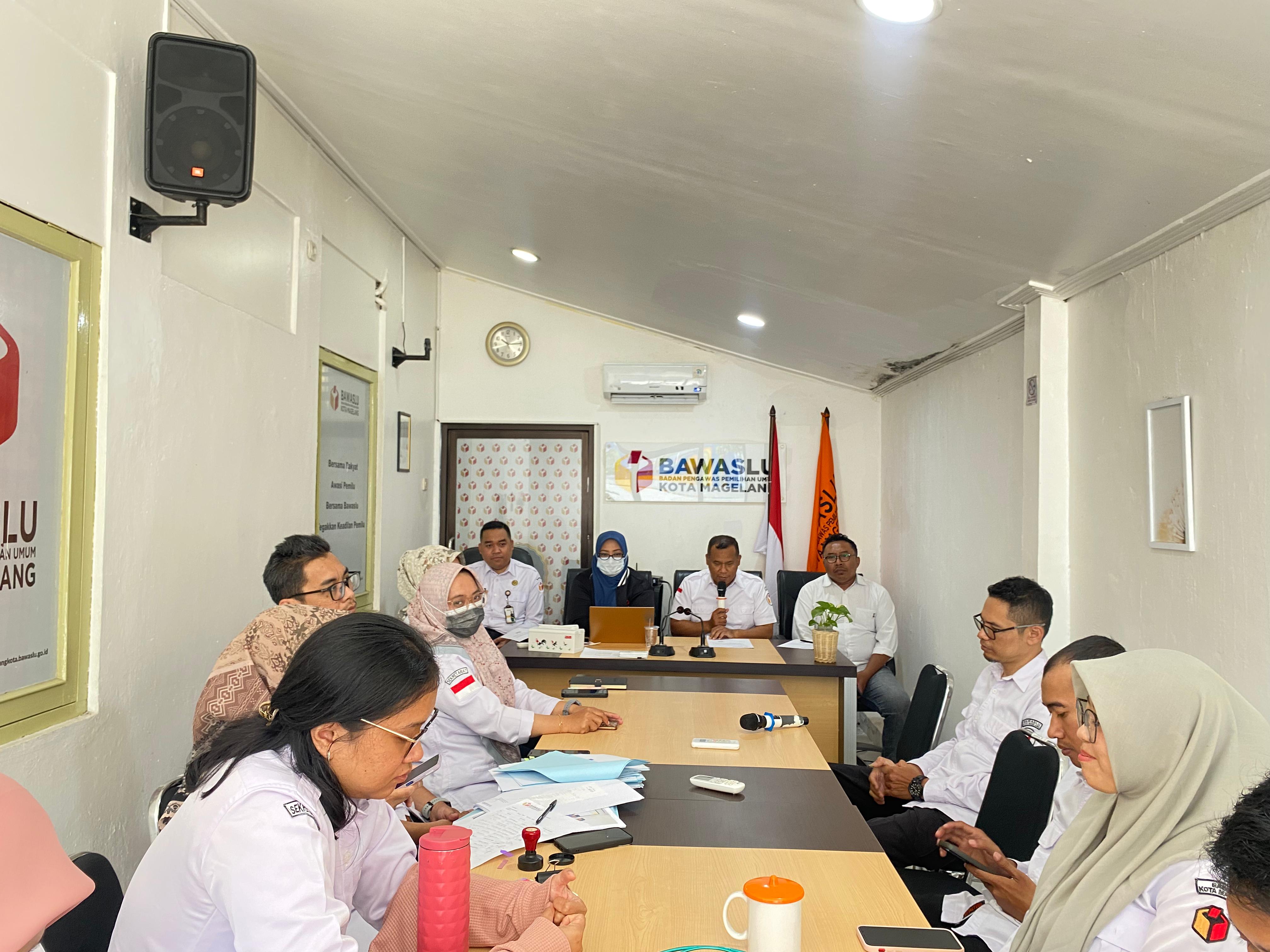 Rapat Koordinasi Bawaslu Kota Magelang di Ruang Rapat Bawaslu Kota Magelang