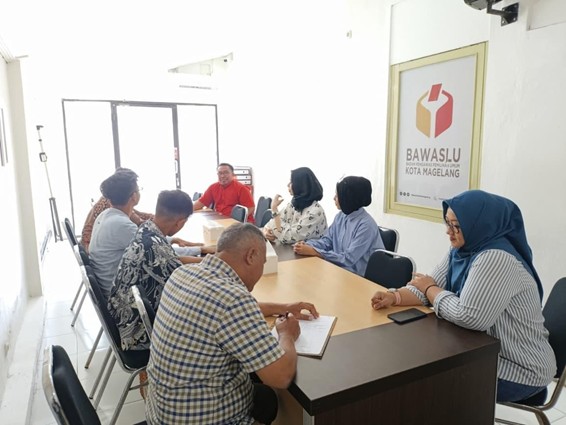 Bawaslu Kota Magelang Mengadakan Konsolidasi Demokrasi bersama HMI Magelang Raya