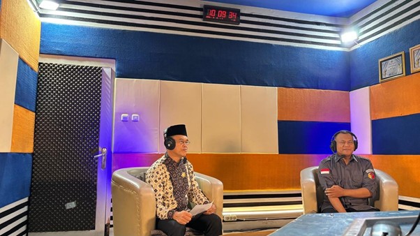 Bawaslu Kota Magelang Mengadakan NGASEP bertempat di Magelang FM dengan Narasumber Maludin Taufiq dan Susilo Anggoro
