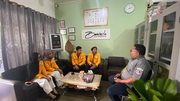 Bawaslu Kota Magelang Mengadakan Konsolidasi Demokrasi dengan Mahasiwa Fakultas Hukum Untidar 6 April 2026