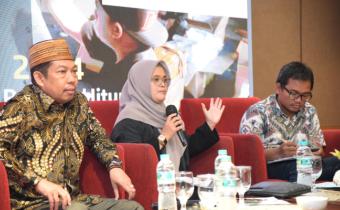 Anggota Bawaslu Lolly Suhenty (tengah) menjadi nara sumber Dialog Nasional Keagamaan dan Kebangsaan bertemakan Pengarusutamaan Moderasi Beragama, di Jakarta, Kamis (29/8/2024)/foto: Publikasi dan Pemberitaan Bawaslu.