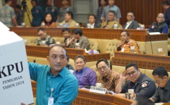 Suasana Rapat Dengar Pendapat KPU, DKPP, DPR, dan Kemendagri di Ruang Sidang Komisi II DPR RI, Senin (26/8/2024). Foto: Publikasi dan Pemberitaan Bawaslu RI