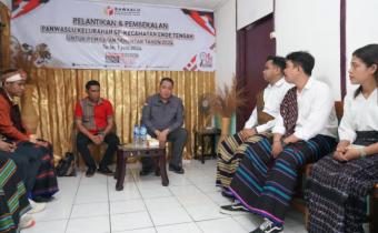Anggota Bawaslu Hereyn JH Makonda saat menghadiri pelantikan Pengawas Kelurahan/Desa se-Kevamatan Ende Tengah, Kabupaten Ende, 1 Juni 2024/foto: Publikasi dan Pemberitaan Bawaslu.