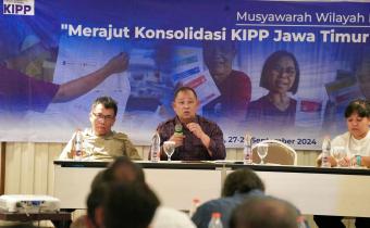 Anggota Bawaslu Totok Haryono dalam kegiatan Merajut Konsolidasi KIPP Jawa Timur di Era Stagnasi, di Jawa Timur, Sabtu (28/9/2024).