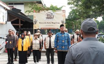 Bawaslu Kota Magelang Gelar Upacara Peringatan Hari Pahlawan di Halaman Sekretariat Bawaslu, Minggu (10/11/2024) .