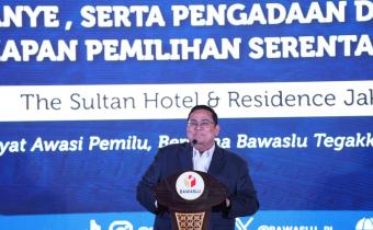 Ketua Bawaslu Rahmat Bagja saat membuka Konsolidasi Nasional Kelembagaan Pengawas Pemilihan dalam Pelaksanaan Pengawasan Tahapan Kampanye dan Dana Kampanye, serta Pengadaan dan Pendistribusian Perlengkapan Pemilihan Serentak 2024 di Jakarta, Selasa (29/10/2024) malam.