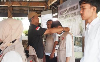 Ketua Panwascam Magelang Selatan Sasono Dwi Angkoso Melantik anggota PTPS, Minggu (03/11/2024).