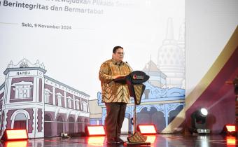 Ketua Bawaslu Rahmat Bagja alam acara Sosialisasi Pengawasan Partisipatif kepada Stakeholder dalam Pemilhan Kepala Daerah Serentak Tahun 2024 di Provinsi Jawa Tengah yang diselenggarakan di Surakarta, Sabtu (9/11/2024).