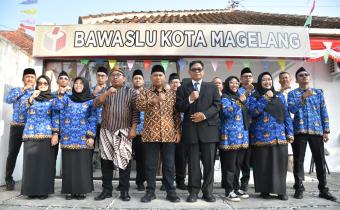 Upacara HUT ke-80 RI