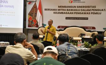 Pak Paulus Widyantoro Menjadi Pembicara di Bawaslu