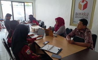Mahasiswa Untidar Mengunjungi Bawasslu Kota Magelang