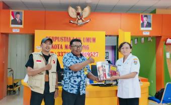 Bawaslu Sumbangkan Buku Pengawasan Demokrasi