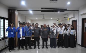 Bawaslu Kota Magelang dan mahasiswa STMIK Bina Patria melakukan sosialisasi mengenai pemilu