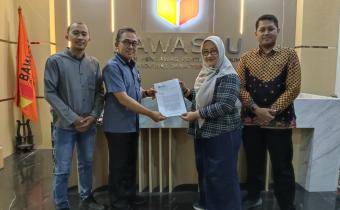 Bawaslu Kota Magelang menyerahkan Hasil Laporan Pemutakhiran Data Partai Politik Semester II 2025 Kepada Bawaslu Provinsi Jawa Tengah