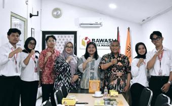 Mahasiswa MBKM Untidar dan Bawaslu Kota Magelang dalam acara Presentasi Laporan Akhir Magang